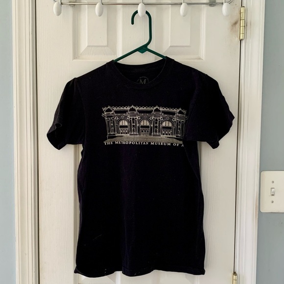 Urban Outfitters Tops - Metropolitan MoMA Tee